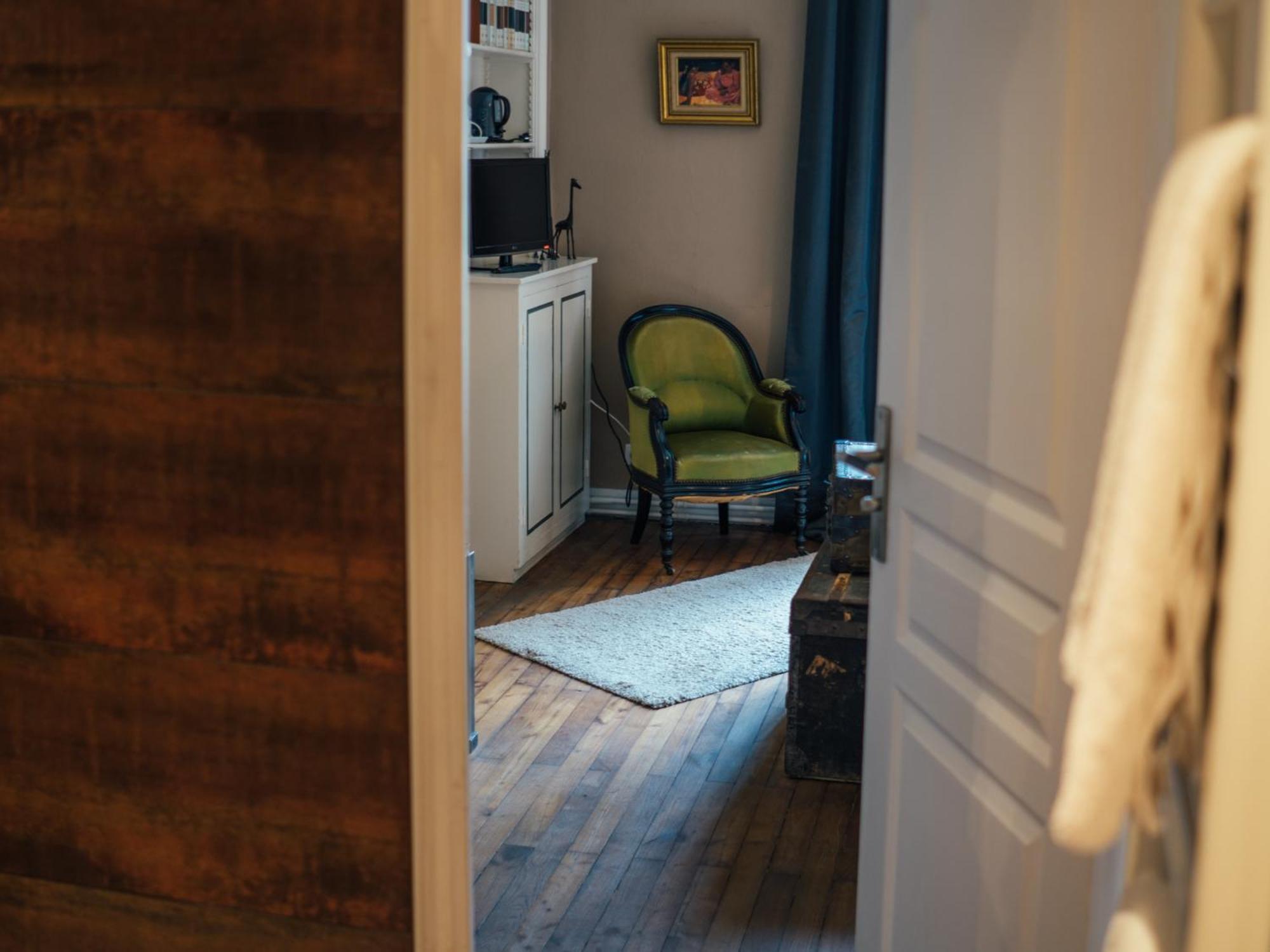 ジョスラン ル 14 サン ミッシェル Bed & Breakfast 部屋 写真