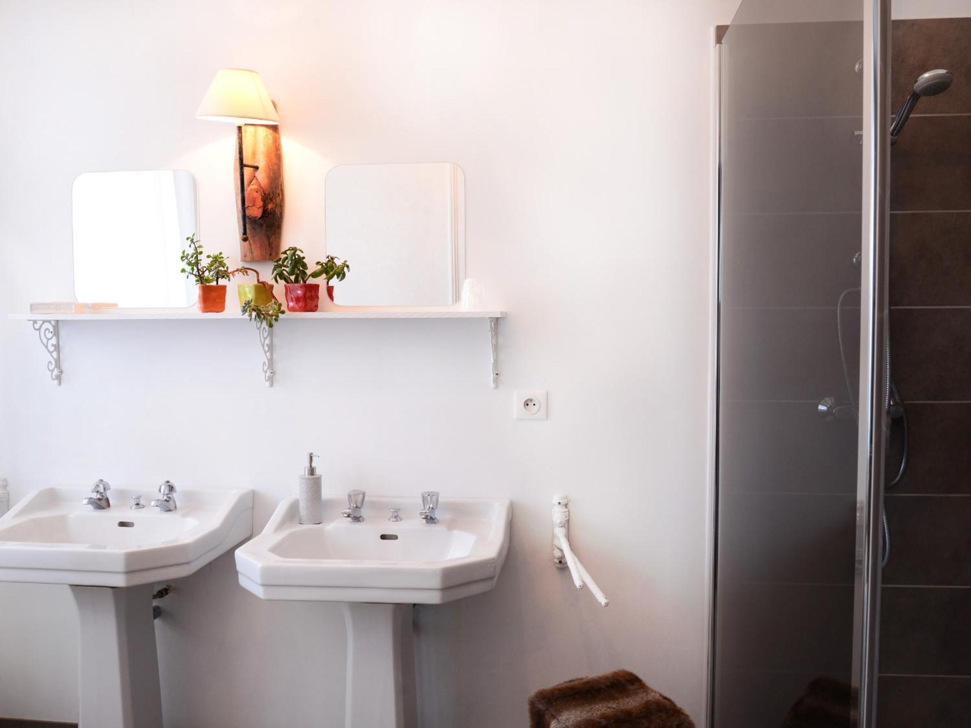 ジョスラン ル 14 サン ミッシェル Bed & Breakfast 部屋 写真