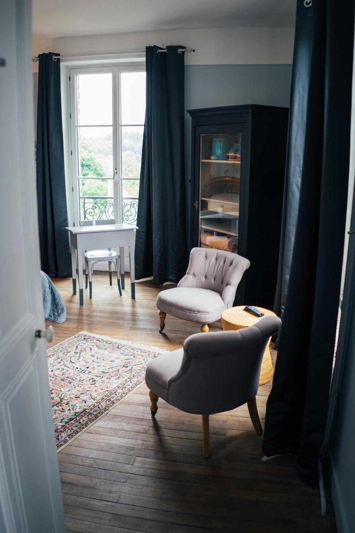 ジョスラン ル 14 サン ミッシェル Bed & Breakfast 部屋 写真