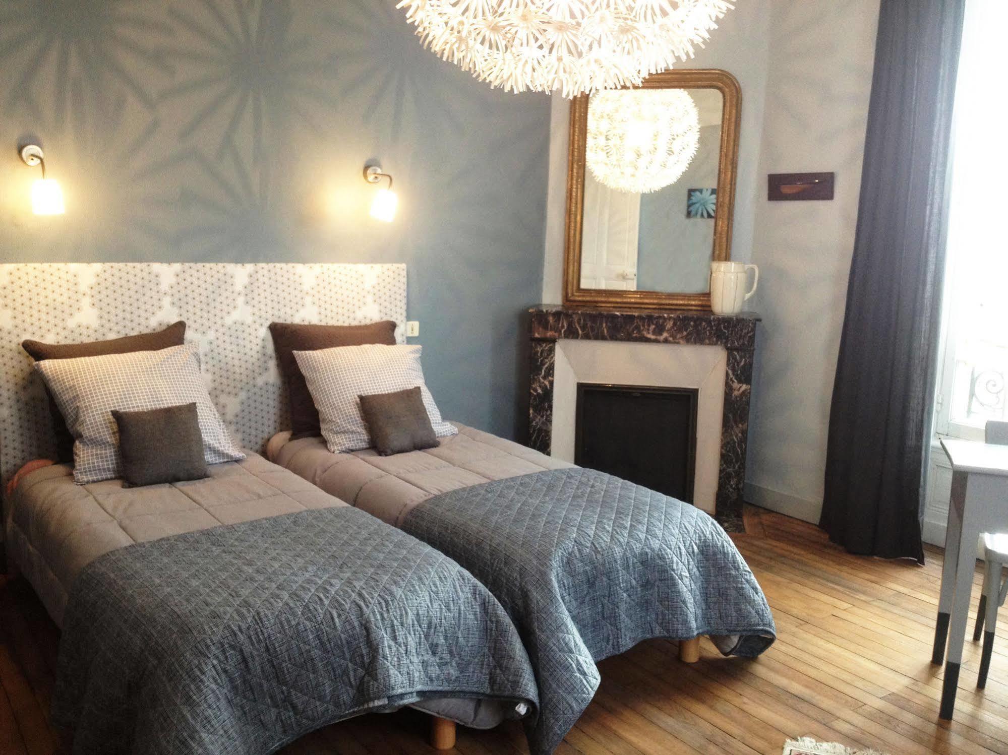 ジョスラン ル 14 サン ミッシェル Bed & Breakfast エクステリア 写真